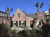 902920 Gezicht op de voorgevel van de voormalige boerderij/hovenierswoning Zandweg 144 te De Meern (gemeente Utrecht).